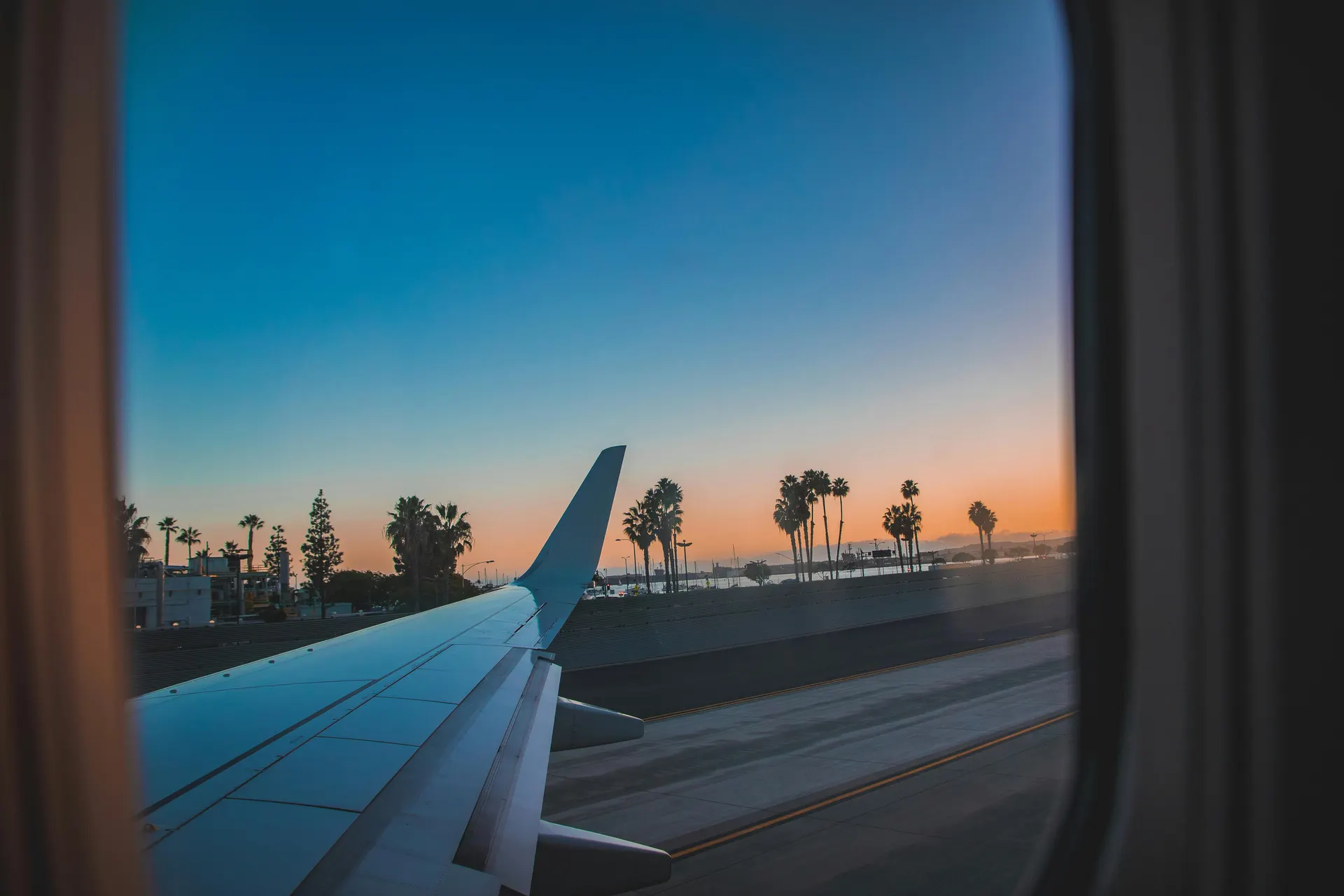 Borneo domestic flight and transfer route in Malaysia